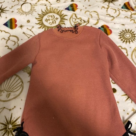 Living in Saskatchewan is very cold so wearing this is super warm and comfy - Picture 1 of 4